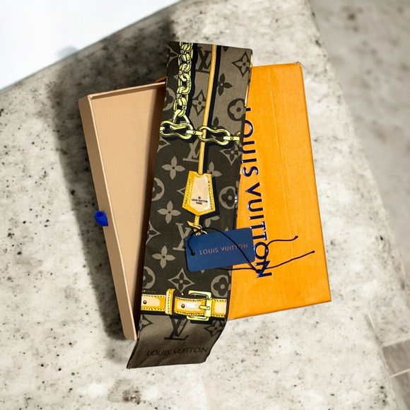 Louis Vuitton Bandeau Monogram Confidential Silk Scarf Brown & Box - Picture 1 of 7